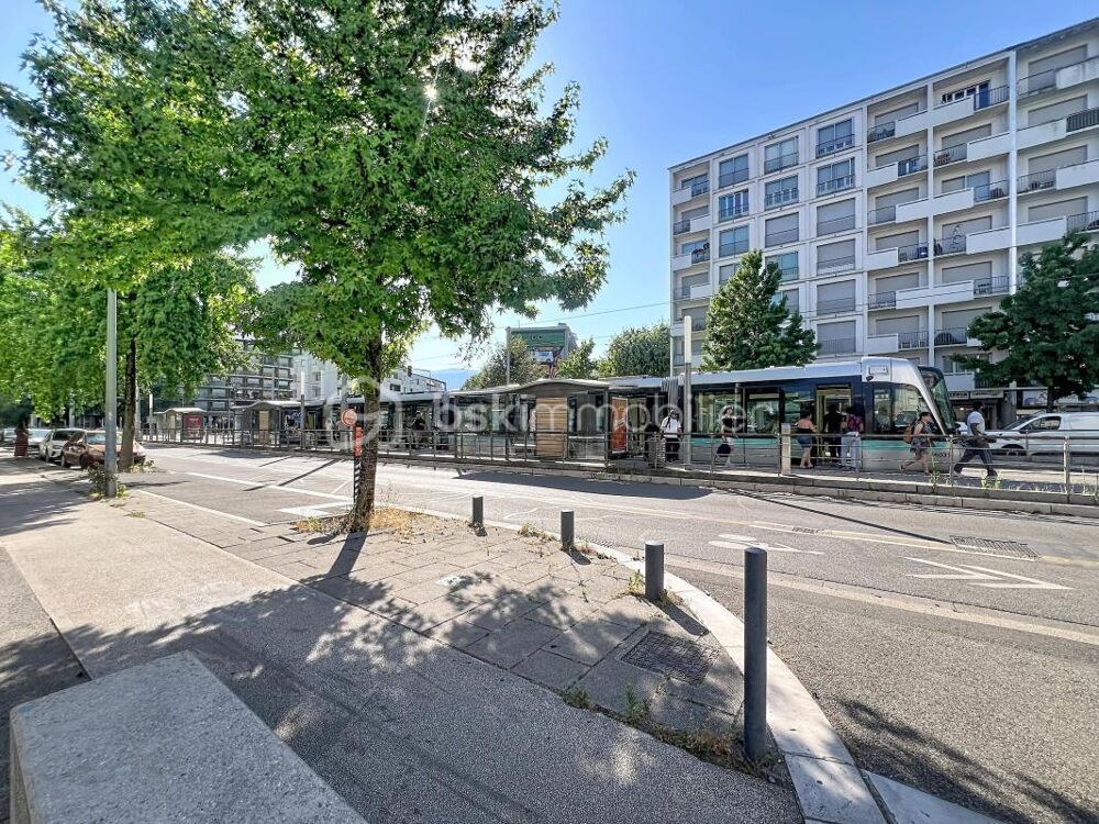 *** SOUS OFFRE GRENOBLE STUDIO 28 M2 LUMINEUX AVEC BALCON FLANDRIN-VALMY***
