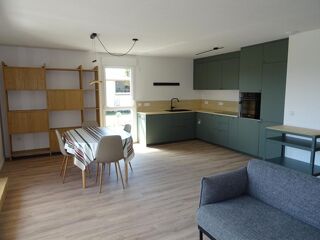  Appartement à louer 3 pièces 72 m²