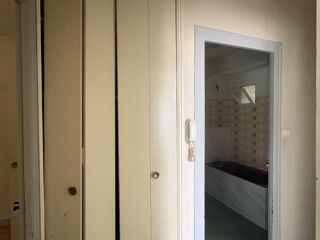  Appartement à louer 2 pièces 46 m²
