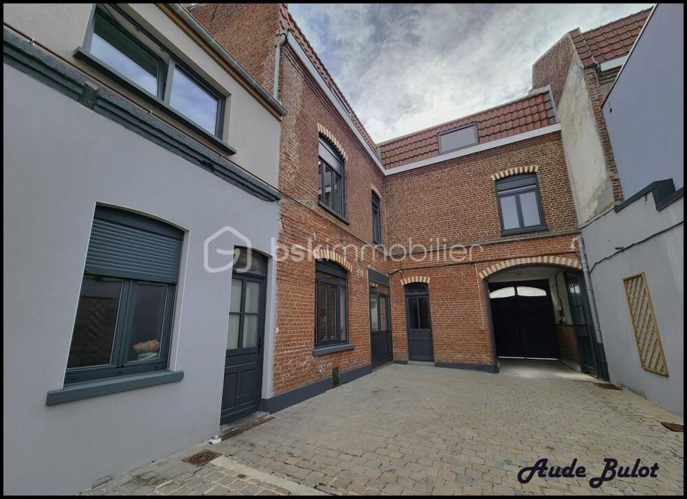 Maison de ville 10 pièces  332 m² utiles