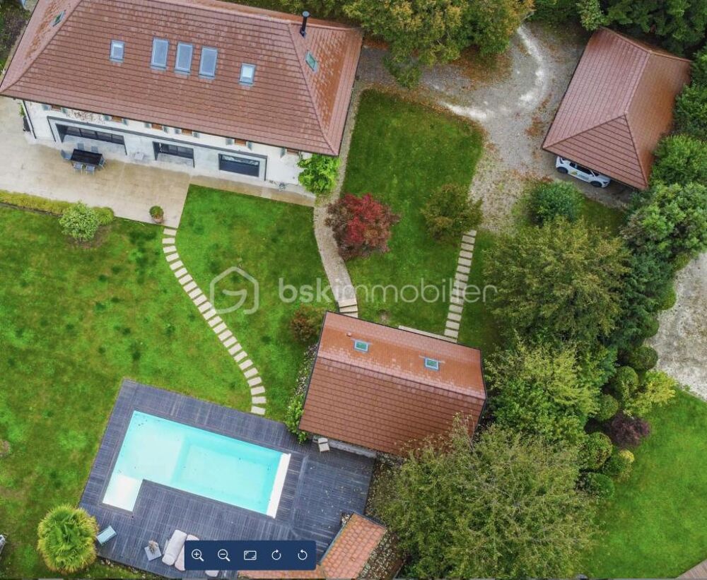 à vendre  Propriété/château Saint-Jorioz (74410)