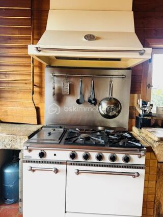  Propri�t�/ch�teau � vendre 10 pi�ces 248 m�