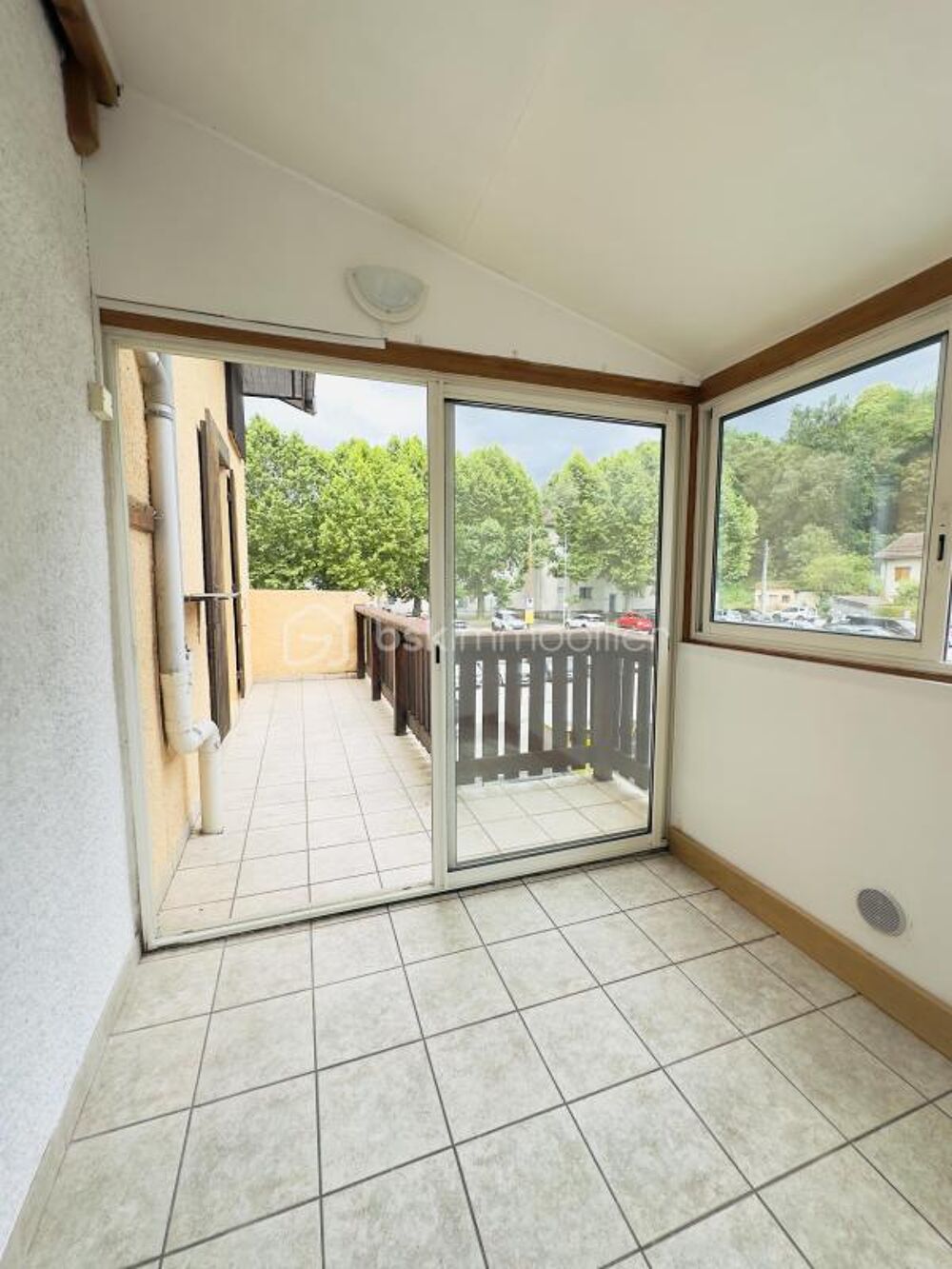 APPARTEMENT T4 LUMINEUX - PROCHE COMMODITES
