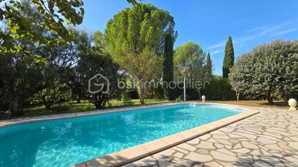 Vente Maison Villa de plain-pied avec piscine, panneaux solaires et jardin Saint gervais