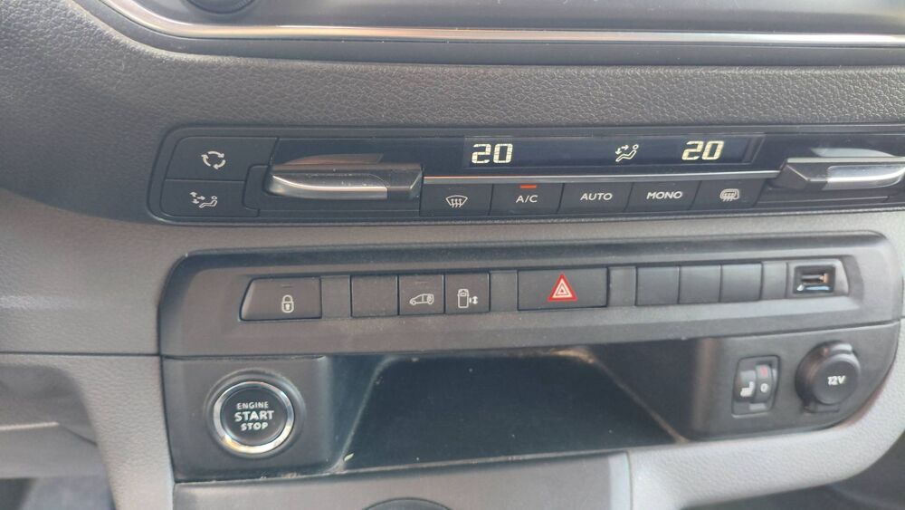 Vivaro VU 2.0 D 180 EAT8 Business 2020 occasion 60140 Rosoy
