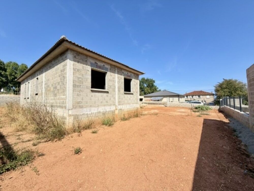 Vente Maison SANTA LUCIA DI MORIANI (20), Maison 5 pièces de 128 m2 avec garage Santa lucia di moriani