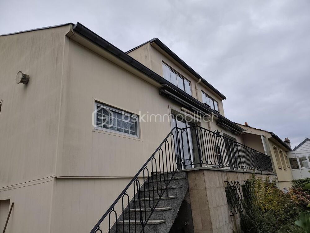 ? Montigny-lès-Metz  Maison familiale rénovée avec prestations de qualité