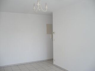  Appartement à louer 2 pièces 38 m²