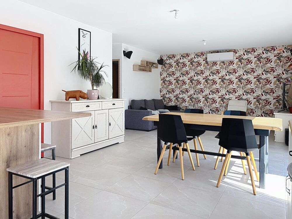 Vente Maison Maison de plain-pied de 2023 -107 m2 - 4 chambres - Jardin paysagé - Classe énergie A - Garage Saint jean de liversay