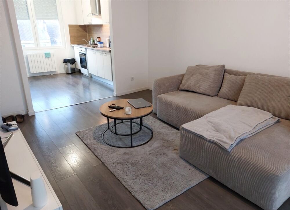 Location Appartement A louer, Douai Gare, Bel Appartement type 2 , 3 ième étage! Douai