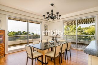  Appartement � vendre 6 pi�ces 230 m� Marseille