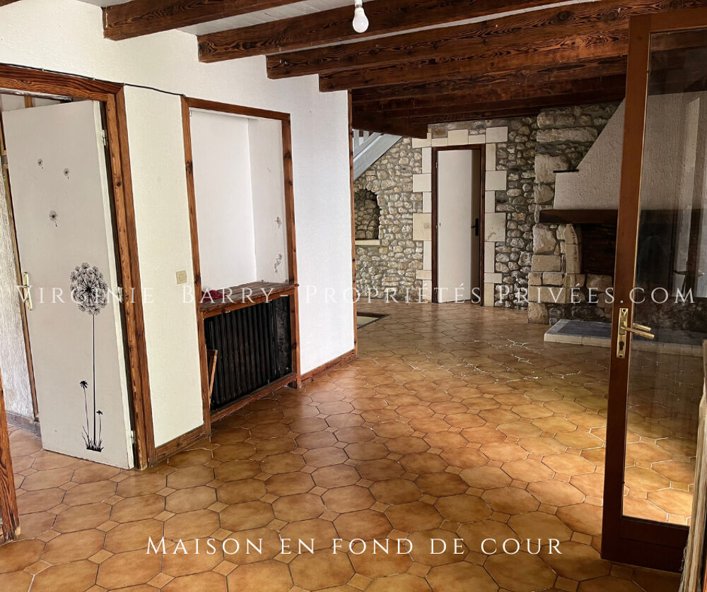 Vente Immeuble IMMEUBLE COMPOSE DE 4 APPARTEMENTS ET 1 MAISON AVEC JARDIN Tonnay charente