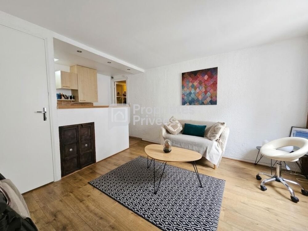 Vente Appartement COUP DE COEUR - Appartement Paris 18ème Montmartre 2 pièces 29.41 m2 Paris 18