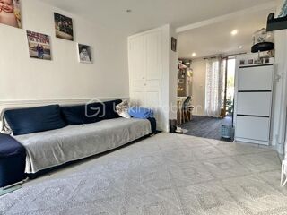  Immeuble à vendre 8 pièces 180 m²