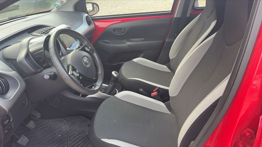 Aygo II 1.0 VVT-I 69 X-Cite - 4 places 2015 occasion 38200 Vienne