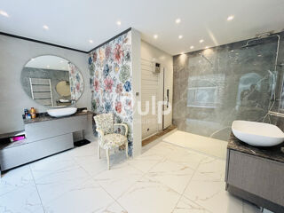  Immeuble � vendre 10 pi�ces 352 m�