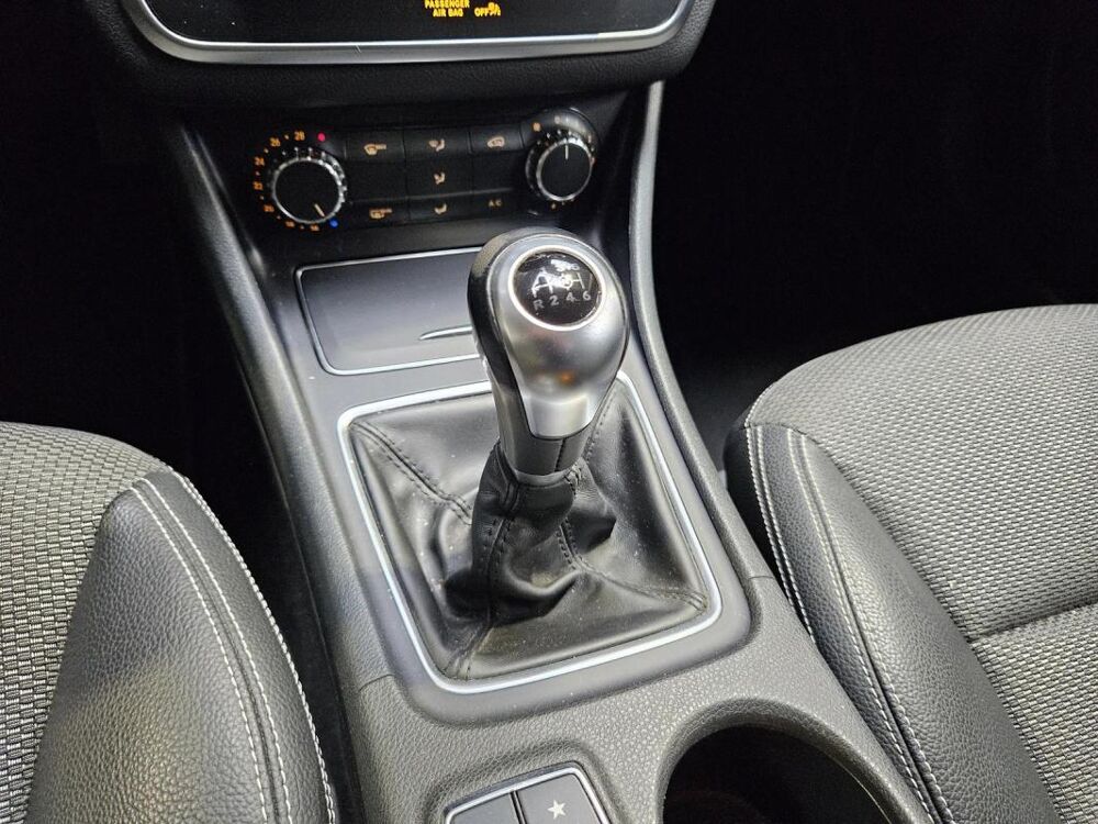 Classe CLA 180 d (117.912) SENSATION 2016 occasion 35520 La Chapelle Des Fougeretz