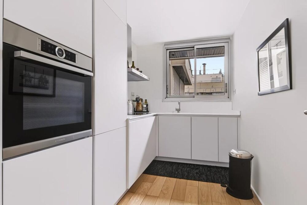 Vente Appartement Paris 12e : 2 pièces rénové, balcon sud Paris 12