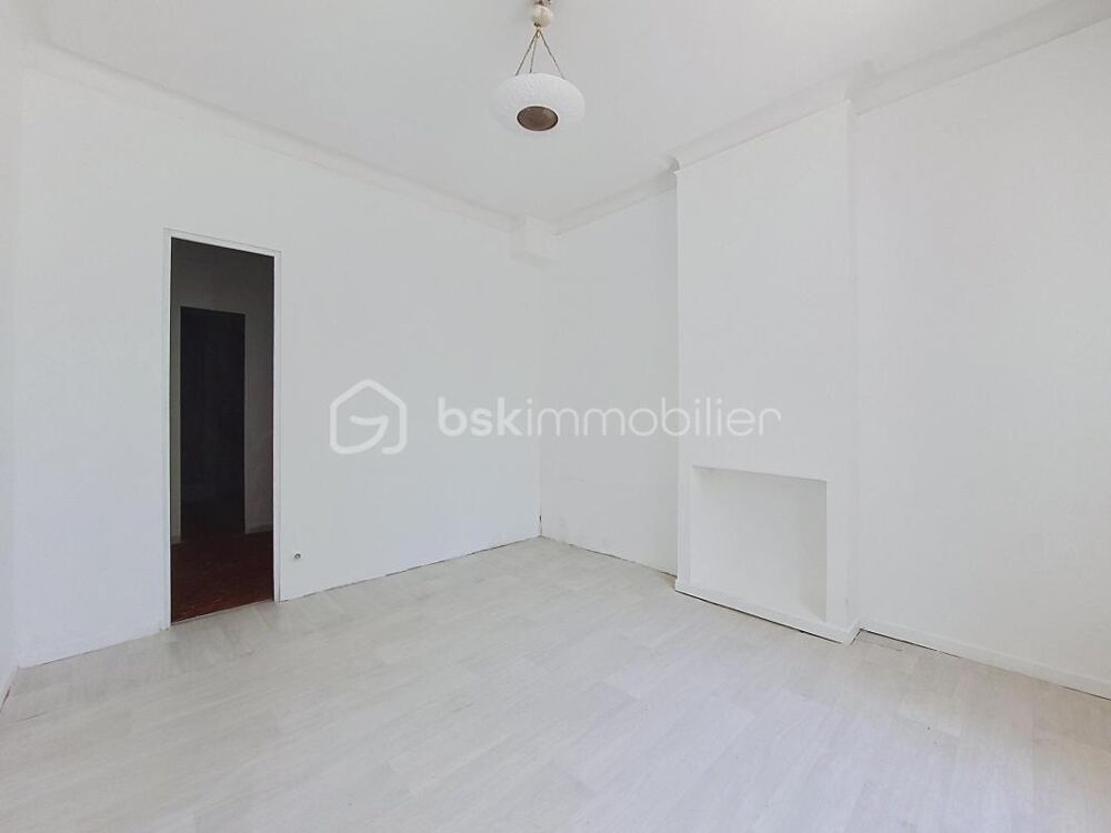 Studio avec terrasse  Quartier calme à 5 min du port de La Seyne-sur-Mer