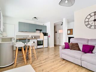  Appartement à louer 3 pièces 49 m²