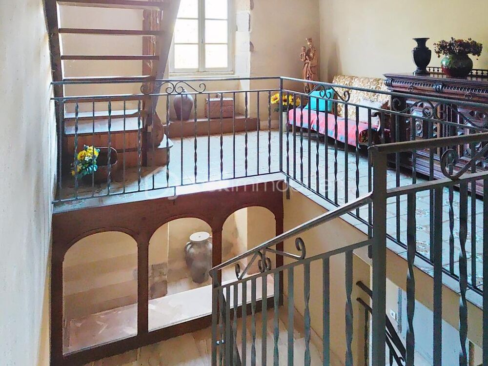 Propriété en pierres à rénover avec fort potentiel