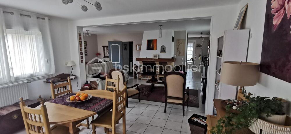 À vendre  Maison de plain-pied à Savigné-l'Évêque