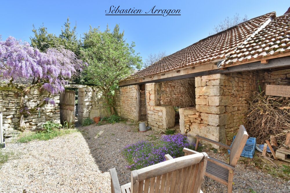 Vente Maison Maison en pierre au cœur d'un village du Lot, entre charme, calme et nature Fontanes du causse