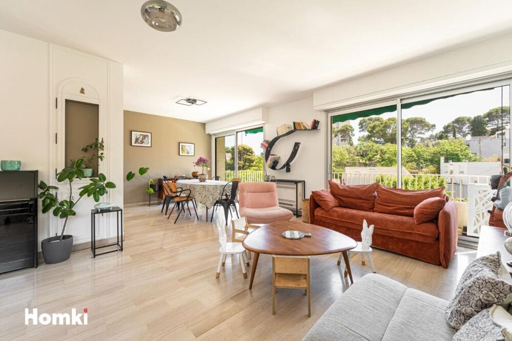 Rare à la vente : Superbe T5 traversant de 130 m² avec terrasse et vue dégagée