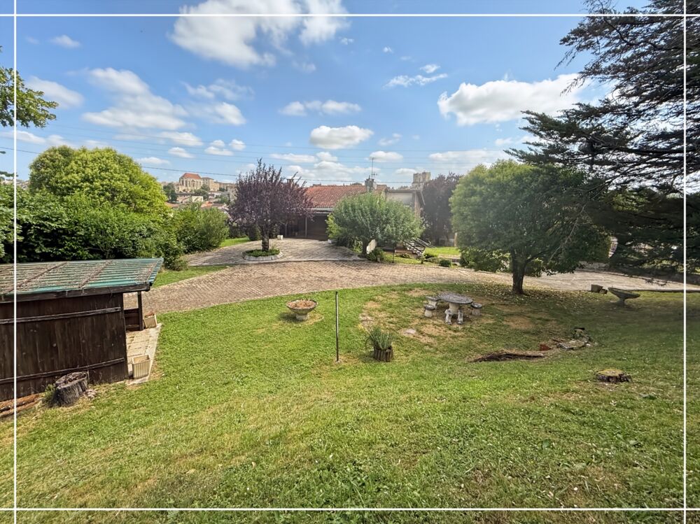Vente Maison Maison 6 pièces de 164 m2 habitables sur 2407 m2 de terrain à AUCH : vivre à Auch comme à la campagne, avec la cathédrale en toi Auch