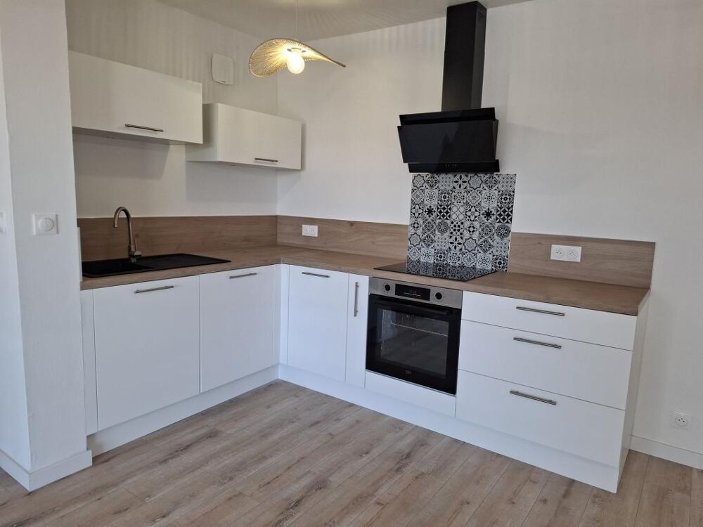 La Rochelle Les Minimes  T3 rénové 66 m²  Loggia & Parking