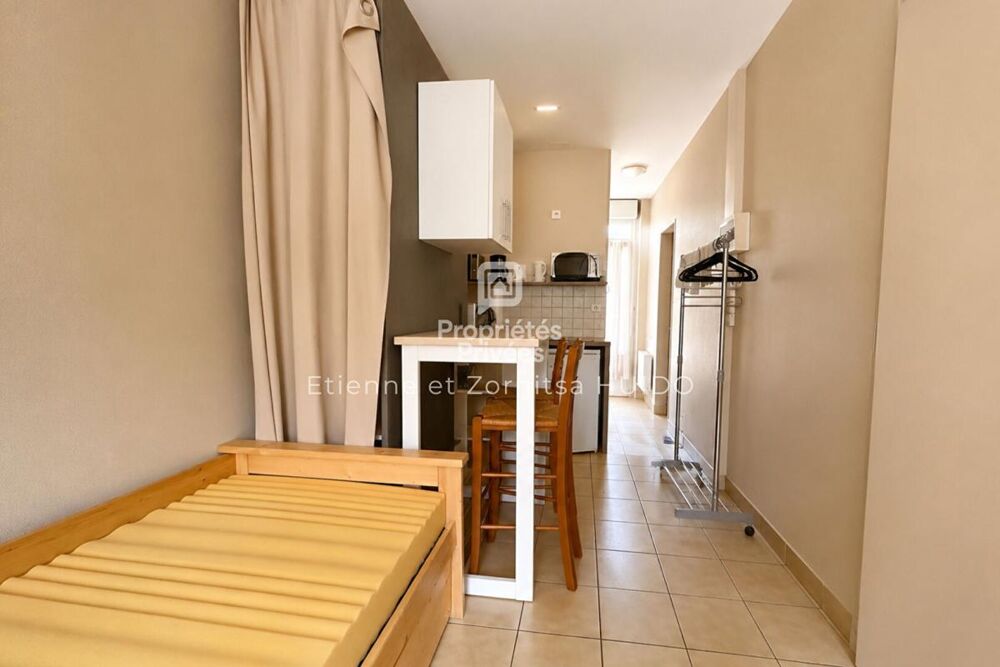 Location Appartement À louer - Studio meublé au coeur de Châteauroux Chateauroux