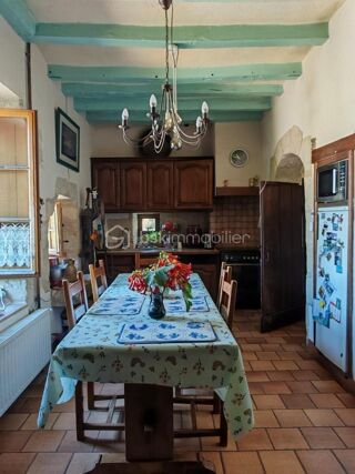  Propriété/château à vendre 8 pièces 201 m²