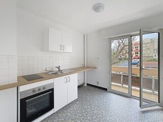  Appartement à louer 3 pièces 60 m²