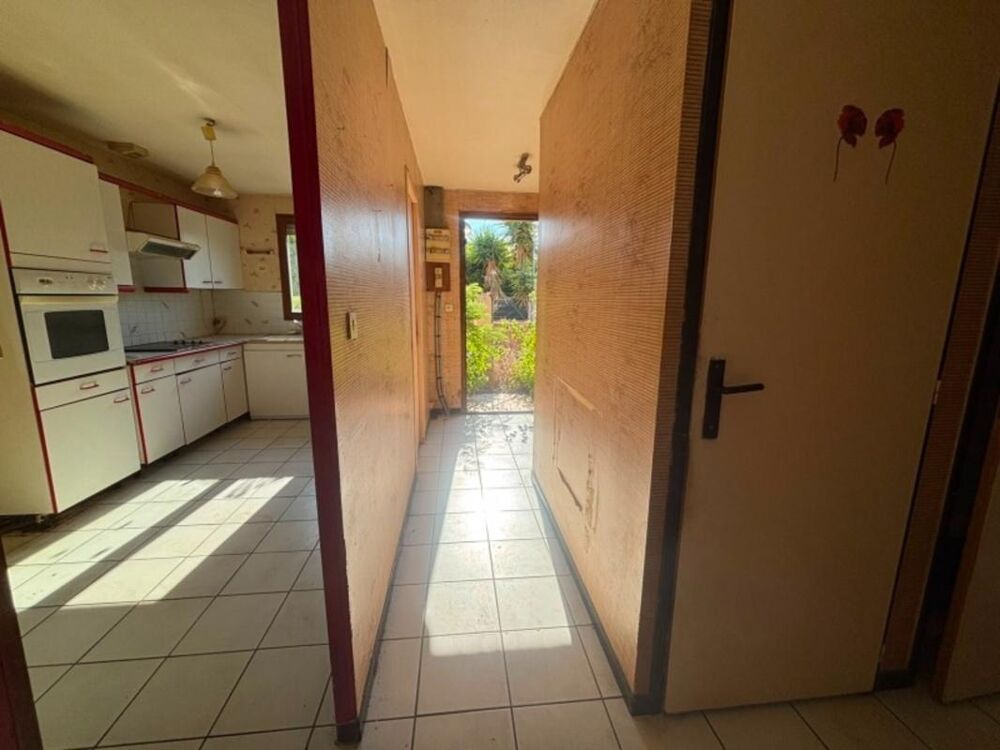 Vente Maison Maison à rénover à vendre 3 pièces LA CRAU (83). LOTISSEMENT LES ARQUETS La crau