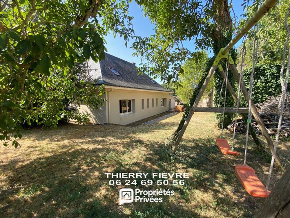 A VENDRE MONTREUIL BELLAY 49260 Maison de 151 m2 4 chambres sur terrain clos avec véranda cave