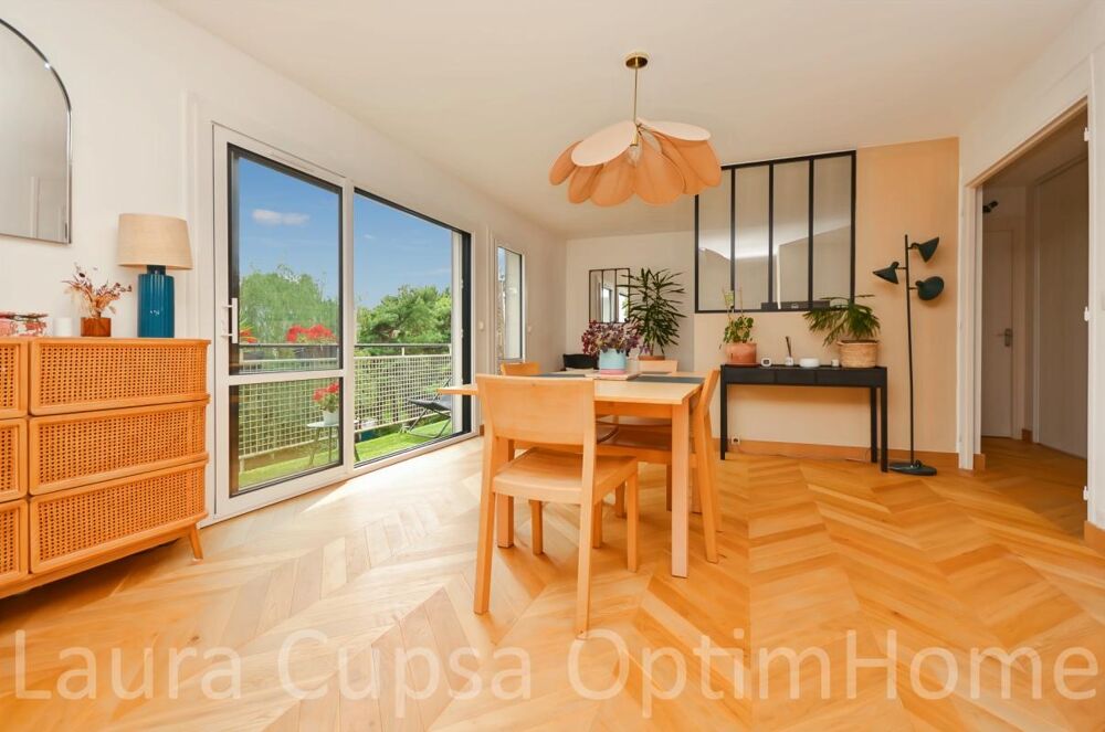 Vente Appartement SCEAUX - 8 MIN RER SCEAUX - 7P - 120, 95 M² - 2 BALCONS - 4E ET DERNIER ETAGE - 2 CAVES - BOX ET PARKING LIBRE DANS RESIDENCE FE Sceaux