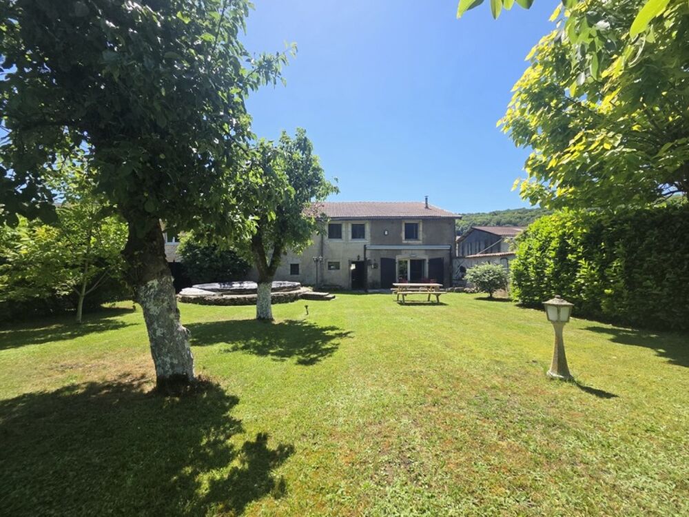 Maison 6 pièces 160 m² à Reville aux Bois