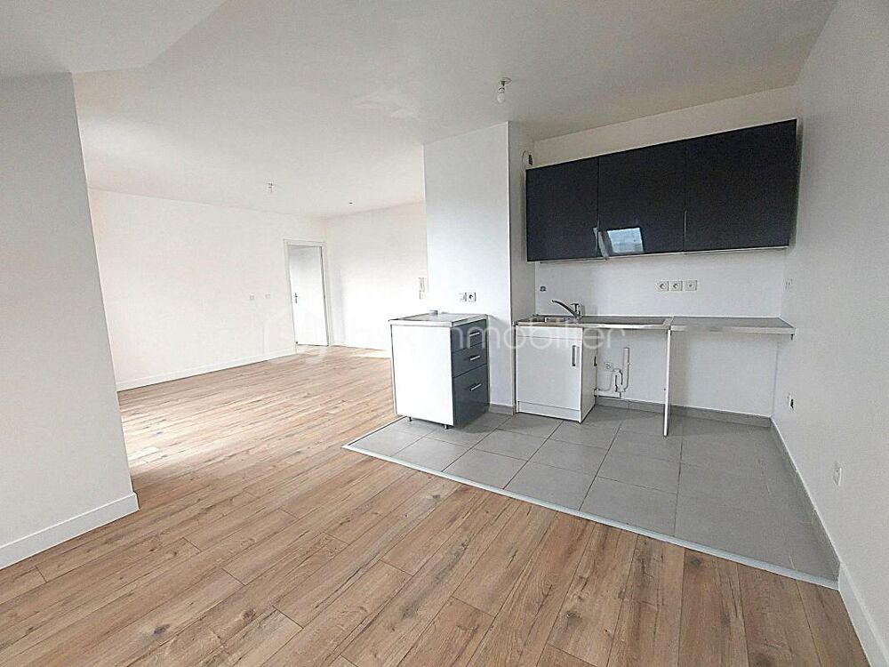A vendre F2 de 47,4 m²  Dernier étage  Balcon  Parking couvert  Éco-quartier de Ris-Orangis
