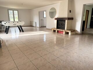  Maison  vendre 8 pices 200 m