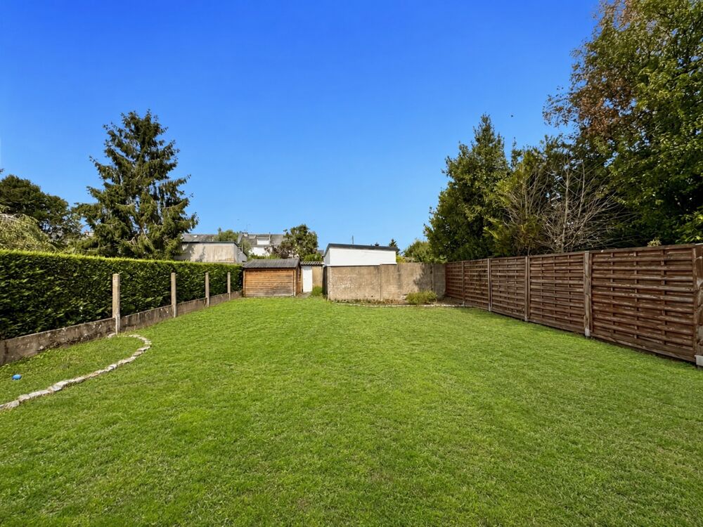 Angers  Maison familiale de 170 m², cinq chambres, Garage et grand jardin sans vis-à-vis