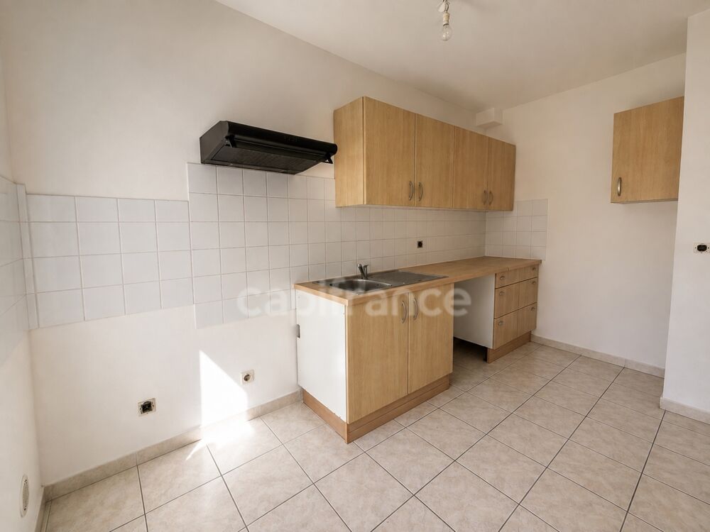 Maison à vendre 4 pièces 74 m2 avec jardin et garage PUYVERT (84)