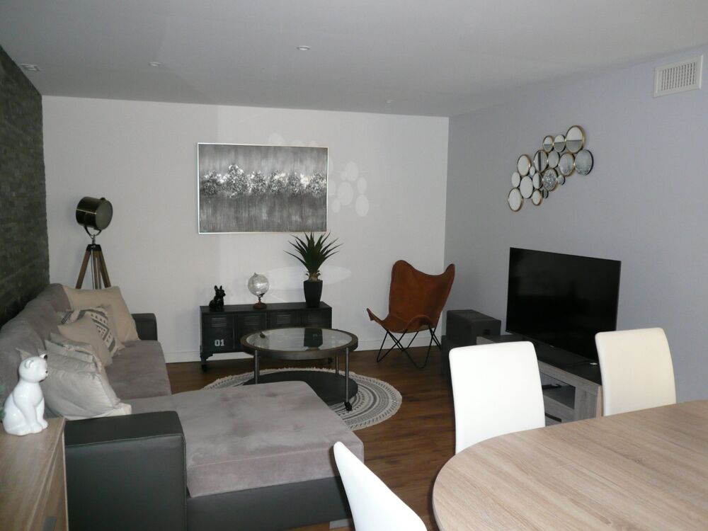 Vente Immeuble ? COGNAC Rue Piétonne IMMEUBLE de RAPPORT Local Commercial et Appartement ? Cognac