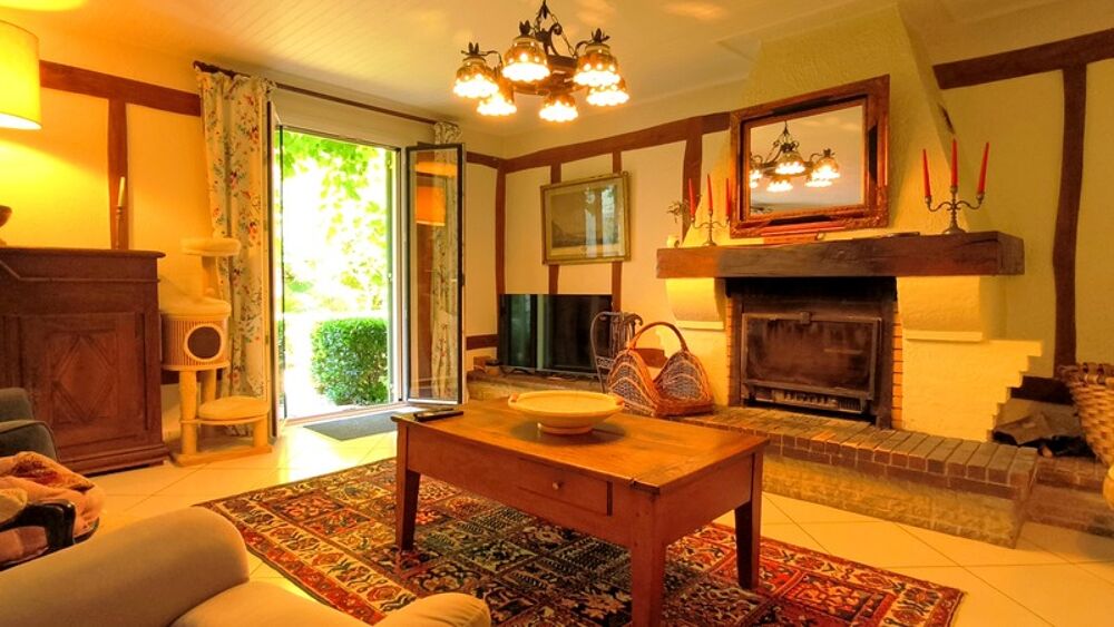 Vente Maison Spacieuse maison de campagne de 244 m² avec piscine Saint gein