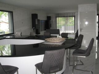  Villa à vendre 5 pièces 140 m²