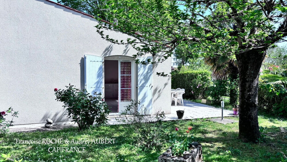 Vente Maison Maison 88m2 - plain-pied - 4 pièces - 3 chambres - garage - jardin clos à SAINTES (17)- Quartier La Fenètre Saintes