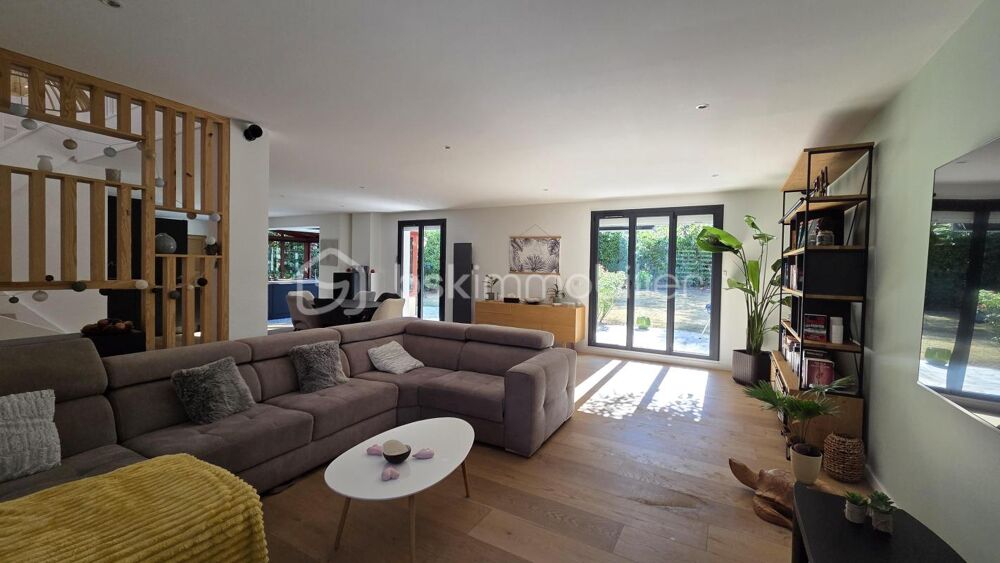 à vendre  Propriété/château Ozoir-la-Ferrière (77330)