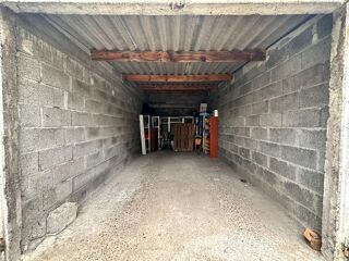  Parking / Garage � vendre 15 + pi�ces 580 m�