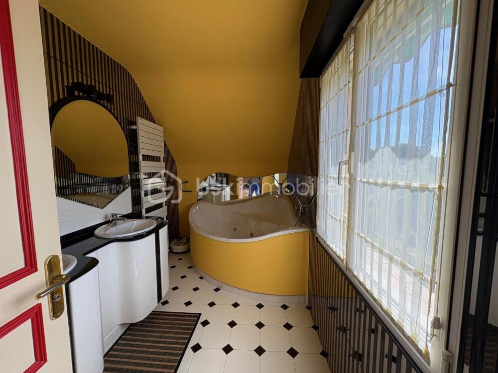 À VENDRE - MAISON D'EXCEPTION 9 PIÈCES - RUAUDIN
