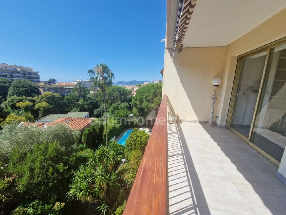 Vente Appartement Appartement 2 pièces de 57 m² traversant avec terrasses dans résidence avec piscine Cannes