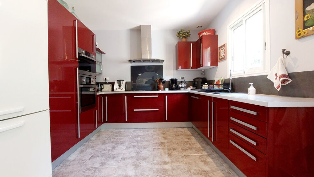 Vente Maison Maison 135m² au calme sans travaux, 4 chambres, garage et carport, terrain plat environ 2500m² à Meyrals Meyrals
